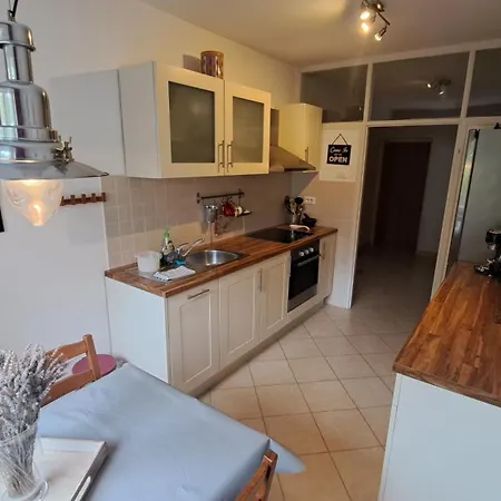 Apartment Opatija * 奥帕提亚